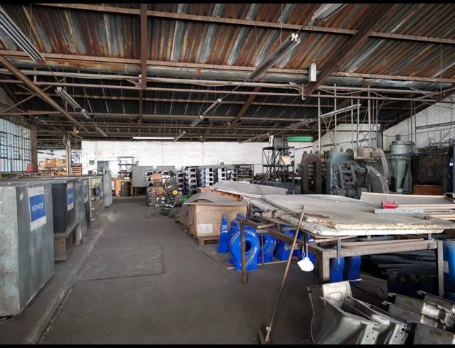 3,228M² WAREHOUSE FOR SALE IN HERIOTDALE